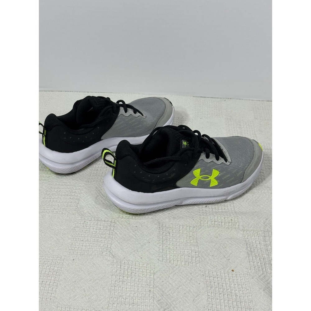 Under Armour Shoes Kids Sz 4 Black Gray Neon Sneakers
